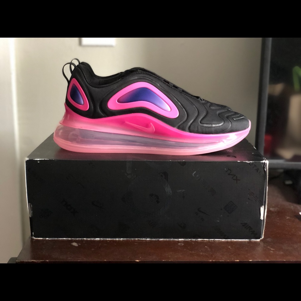 Air Max 720 Black Pink Blast